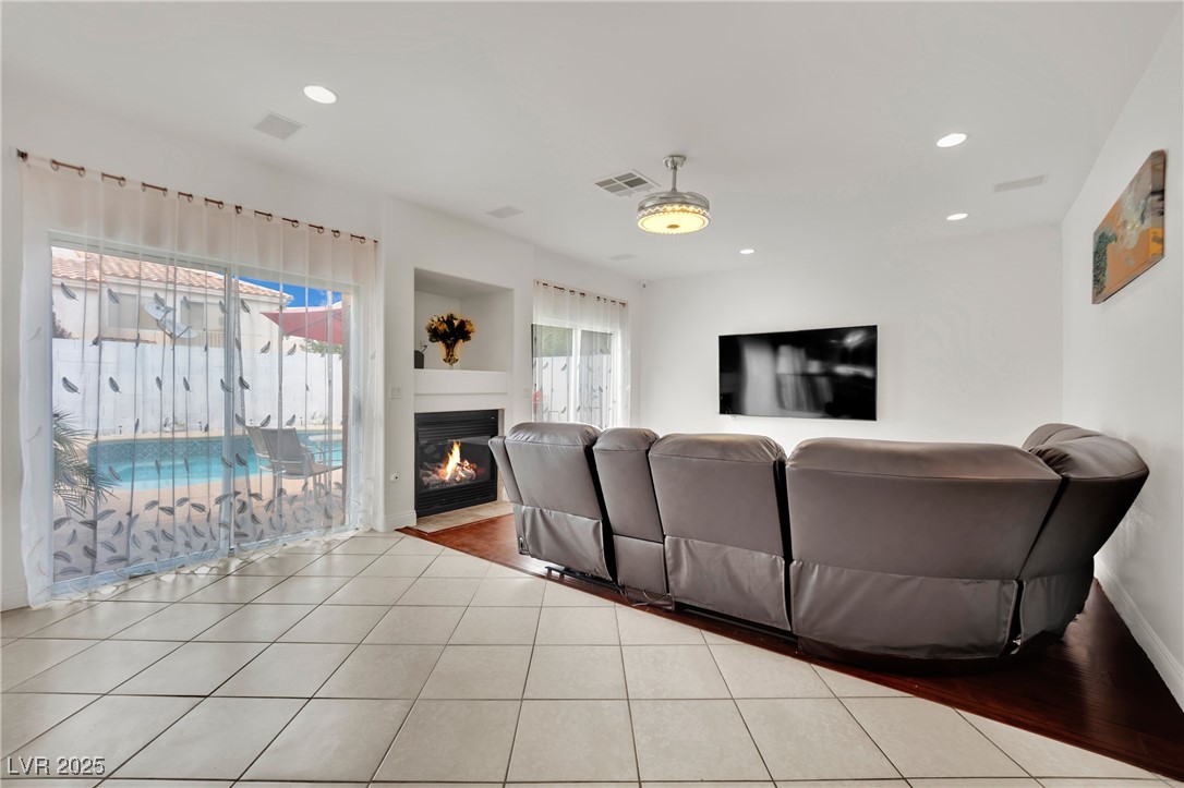 1860 Autumn Gold Avenue Property Photo 26