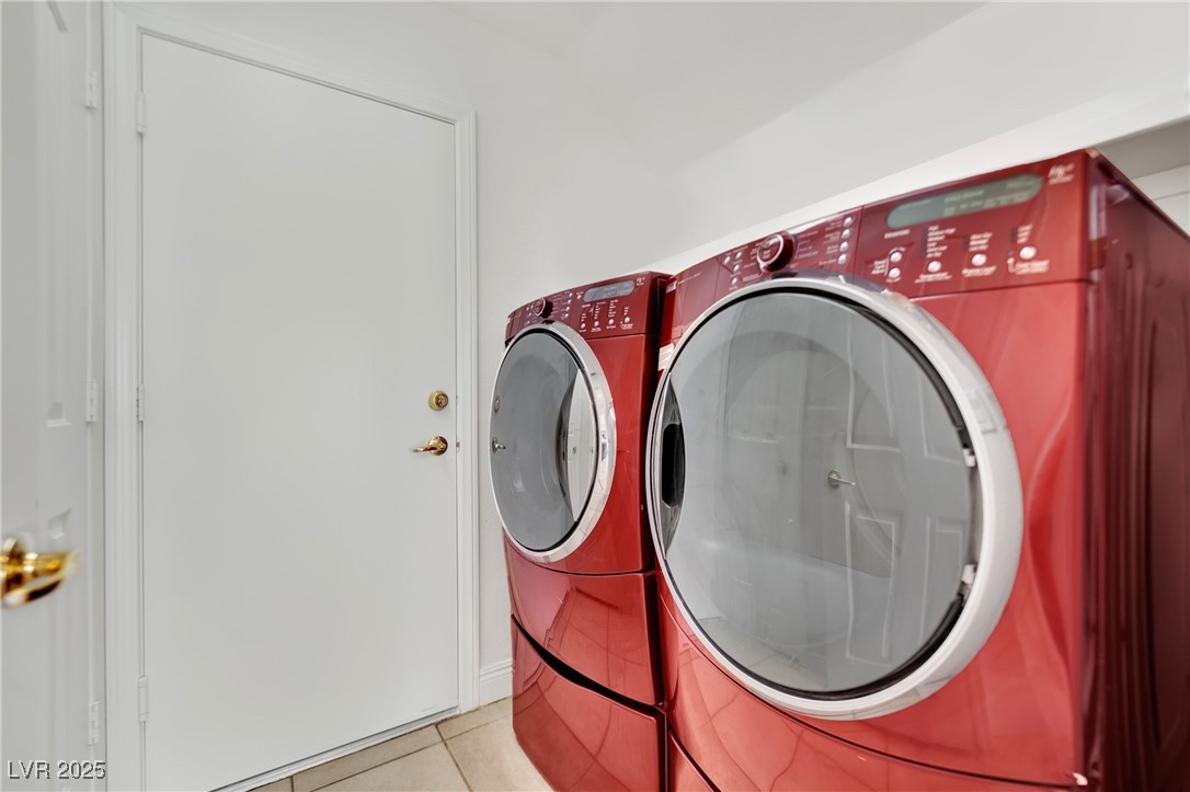 1860 Autumn Gold Avenue Property Photo 35