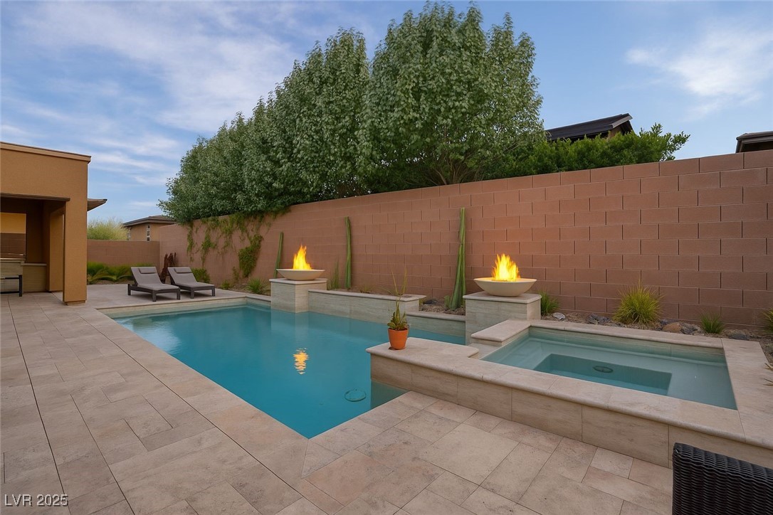 9987 Amethyst Hills Street Property Photo 3