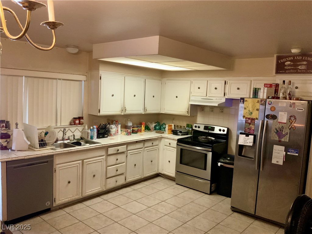 3533 Moraga Drive Property Photo 4