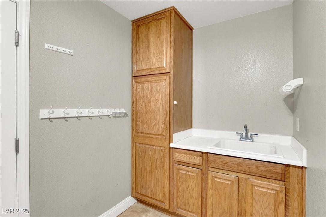 7310 Heggie Avenue Property Photo 25