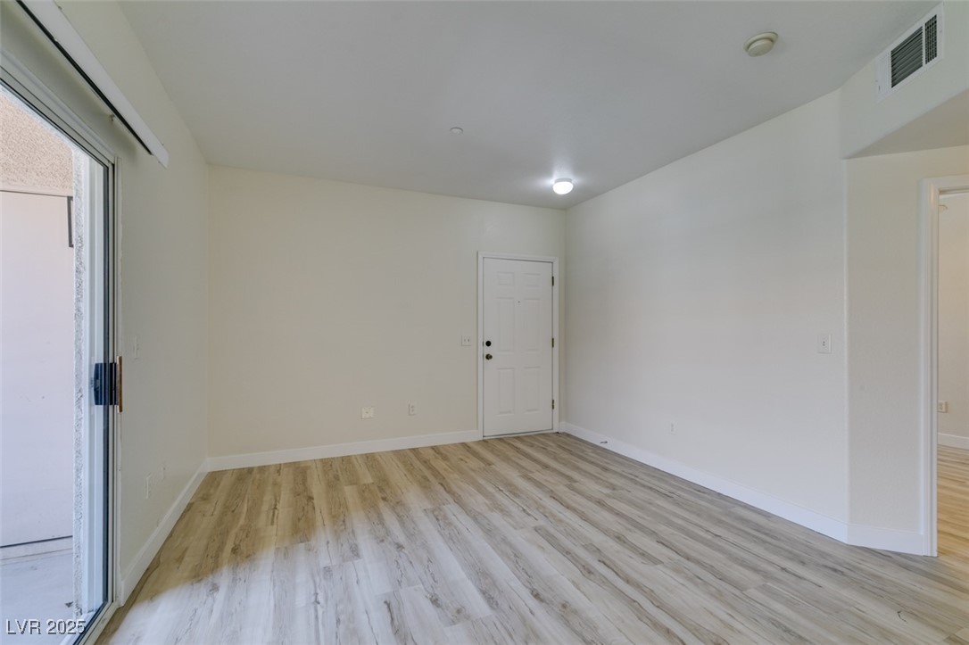 830 Carnegie Street 824 Property Photo 7