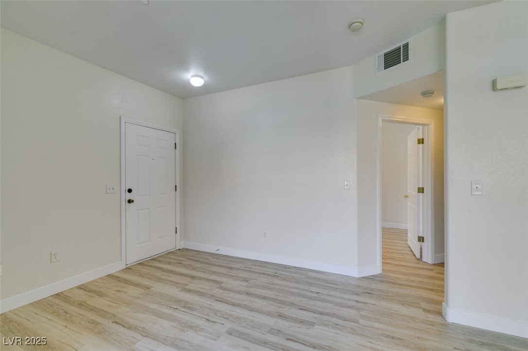 830 Carnegie Street 824 Property Photo 8