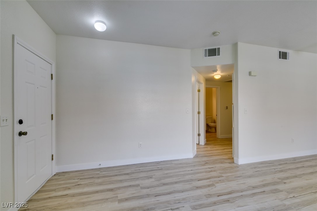 830 Carnegie Street 824 Property Photo 9