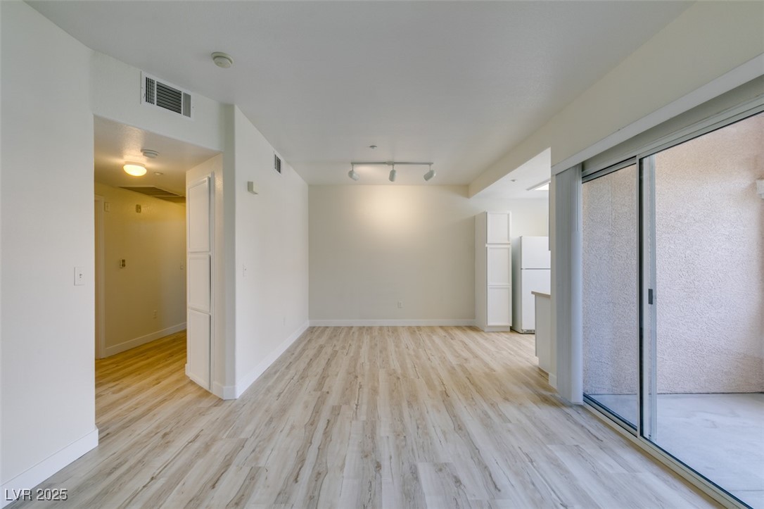 830 Carnegie Street 824 Property Photo 11