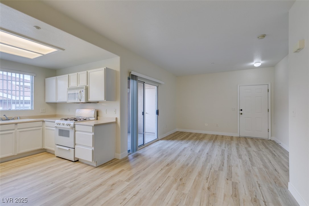 830 Carnegie Street 824 Property Photo 17