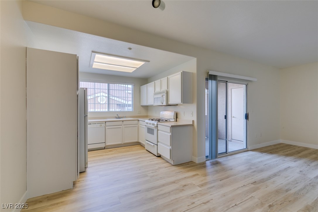 830 Carnegie Street 824 Property Photo 18