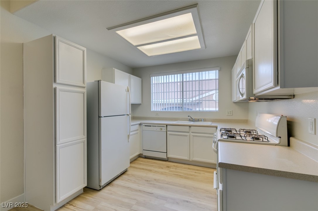 830 Carnegie Street 824 Property Photo 21