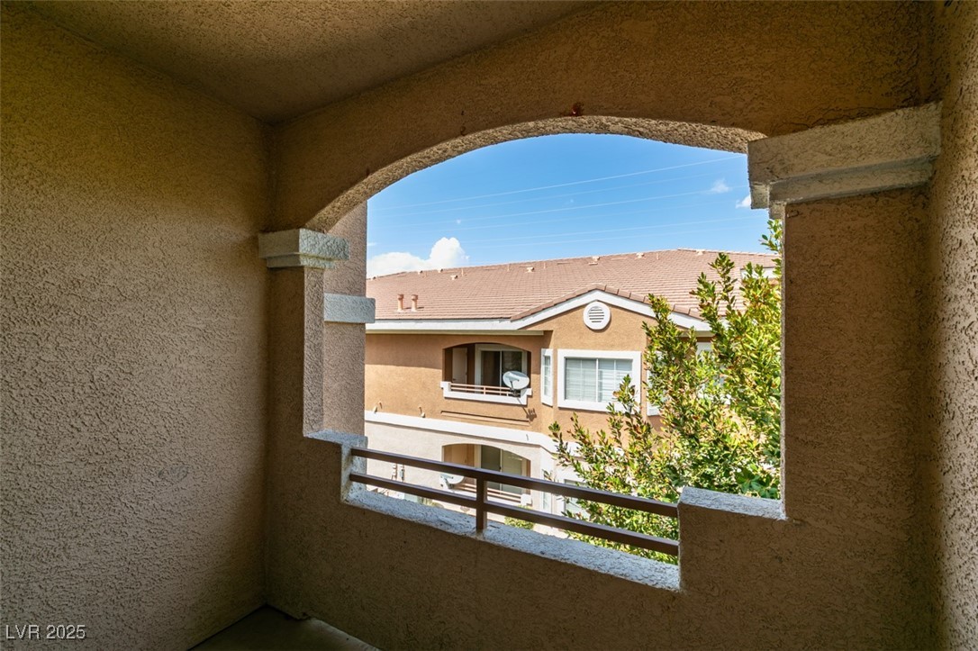 830 Carnegie Street 824 Property Photo 32