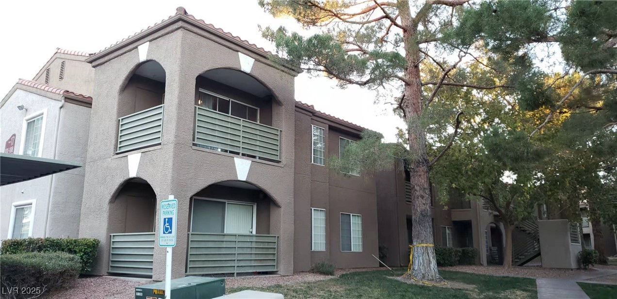 2121 Sealion Drive 106 Property Photo 1