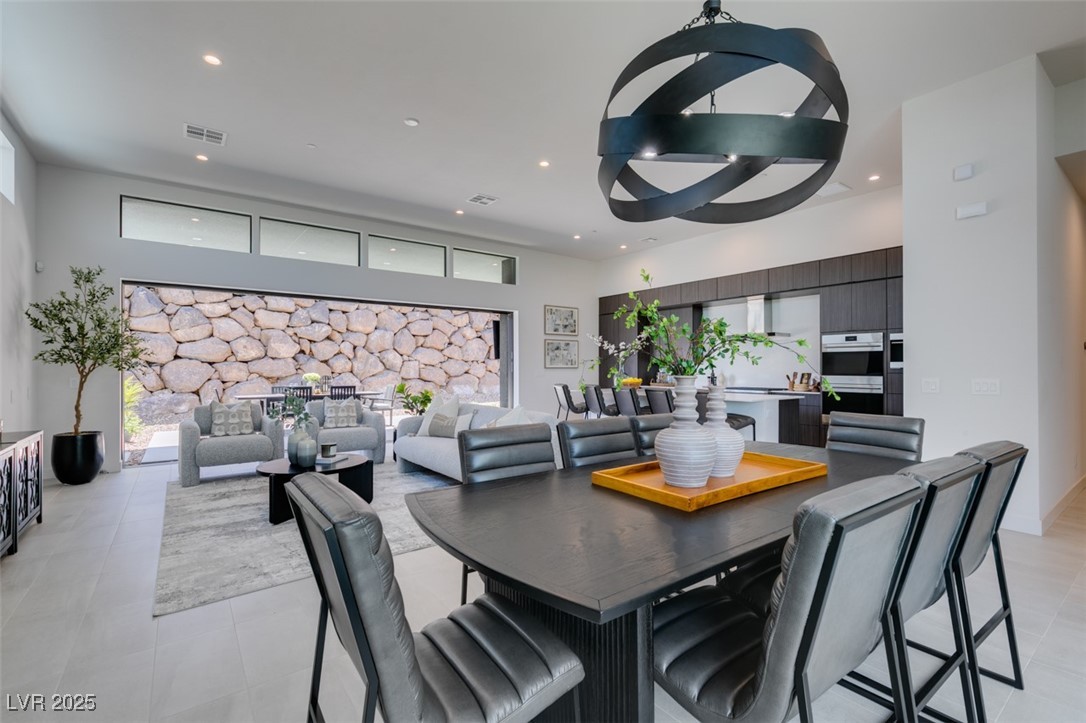 623 Dragon Mountain Court Property Photo 12