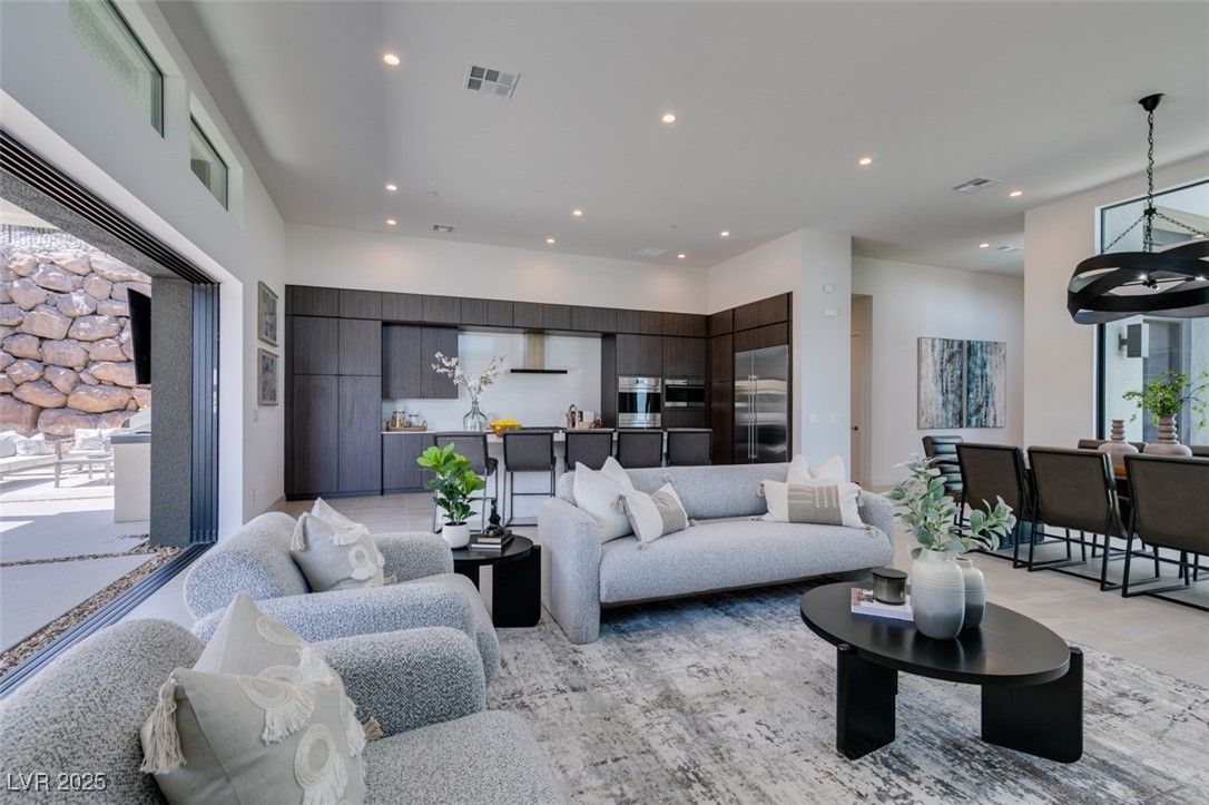 623 Dragon Mountain Court Property Photo 17