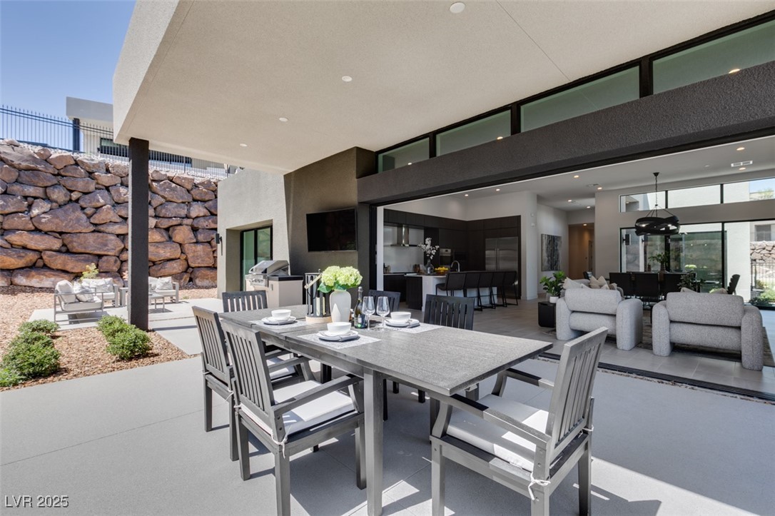 623 Dragon Mountain Court Property Photo 48