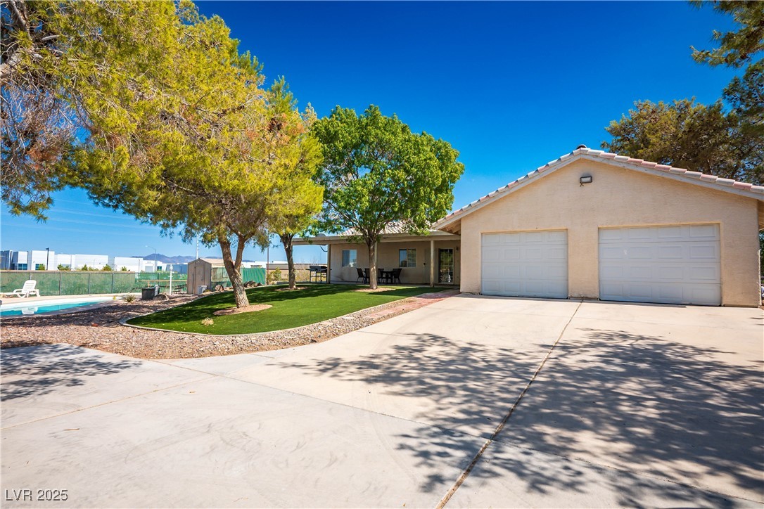 6990 West Richmar Avenue Property Photo 2