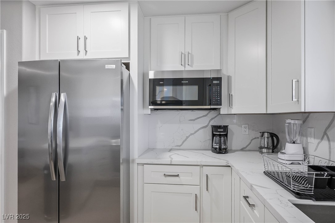 6990 West Richmar Avenue Property Photo 18