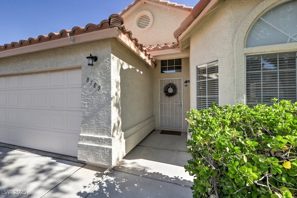 8109 Sunset Mill Drive Property Photo 3