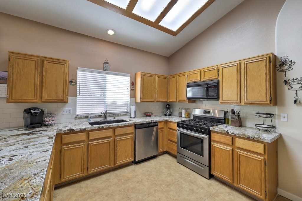 8109 Sunset Mill Drive Property Photo 11