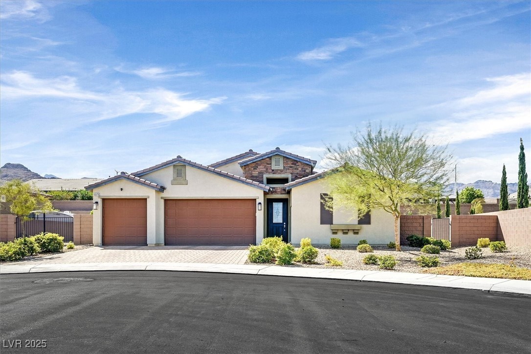 10470 Irish Cliffs Court Property Photo 1