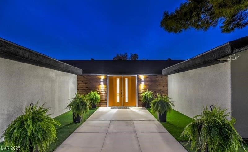 3255 El Camino Road Property Photo 3