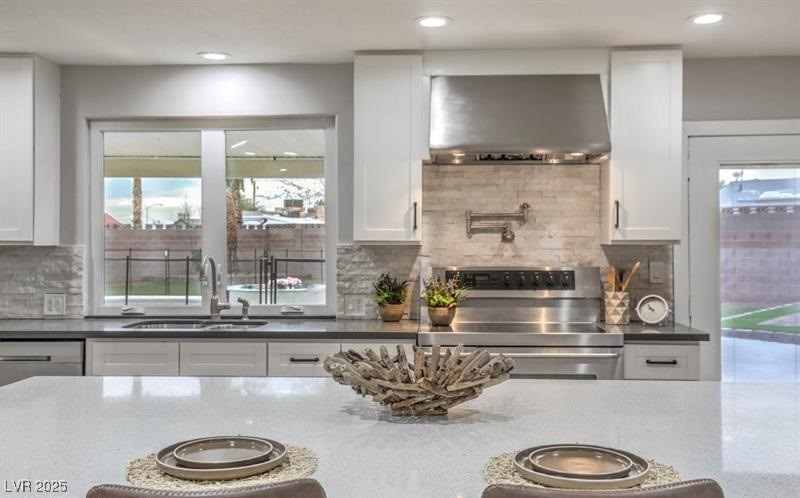 3255 El Camino Road Property Photo 9