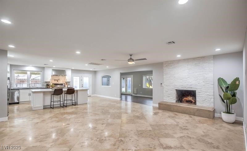 3255 El Camino Road Property Photo 11