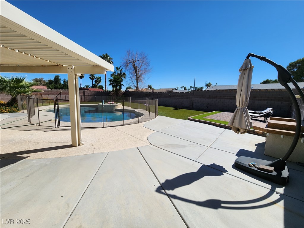 3255 El Camino Road Property Photo 24