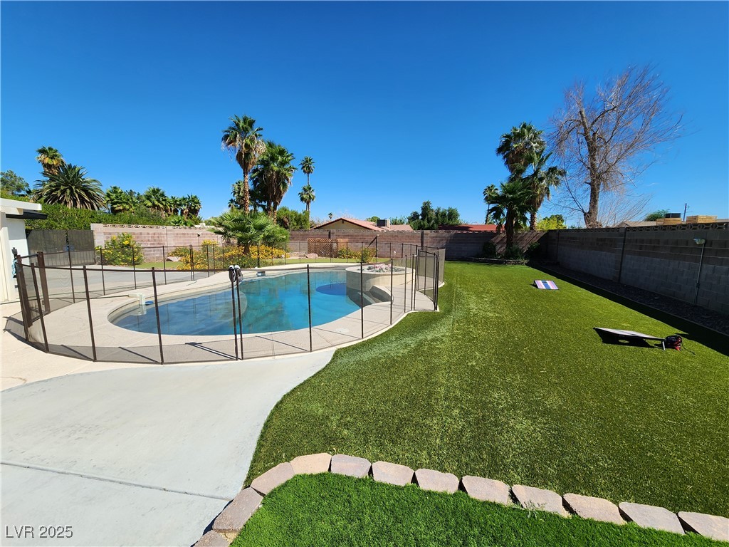 3255 El Camino Road Property Photo 27