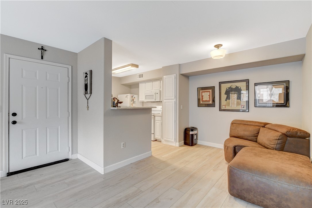 555 East Silverado Ranch Boulevard 1172 Property Photo 15