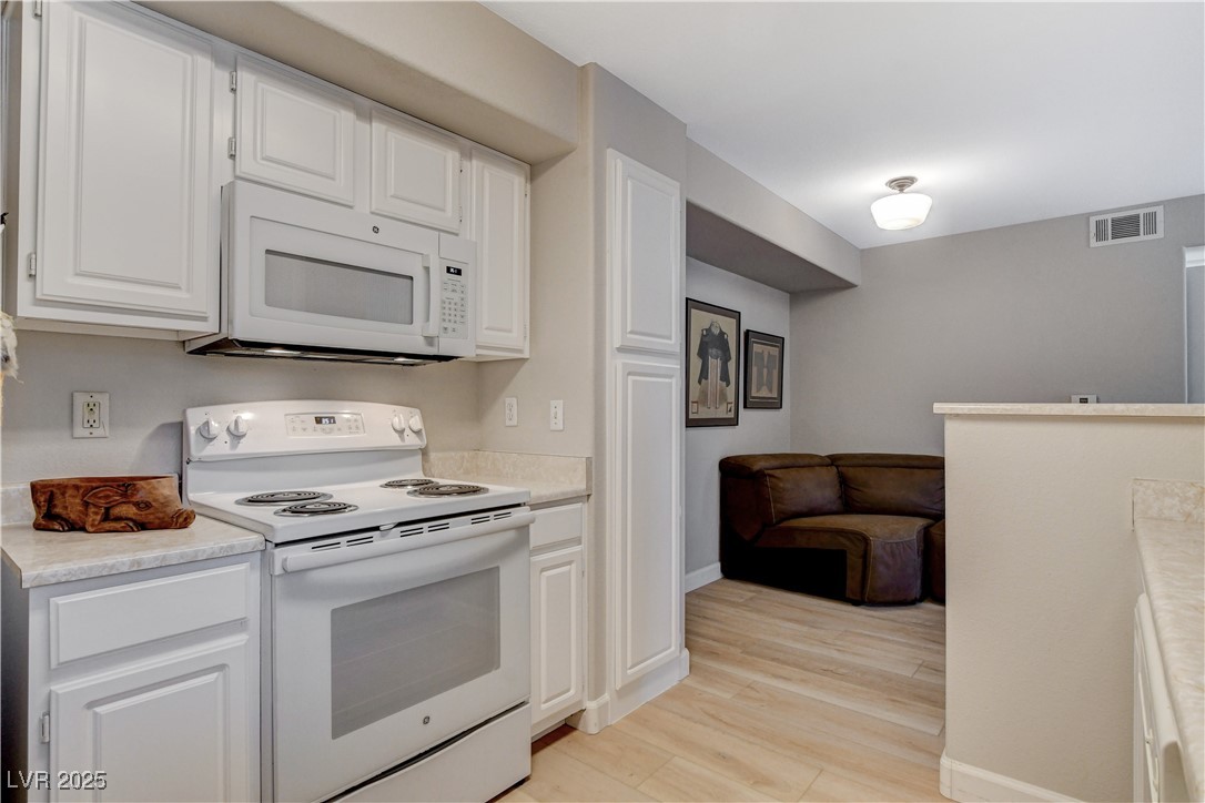 555 East Silverado Ranch Boulevard 1172 Property Photo 21