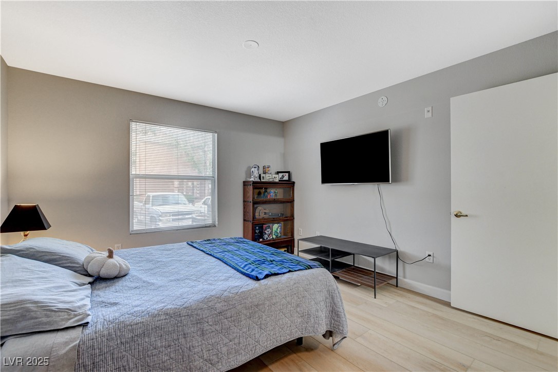 555 East Silverado Ranch Boulevard 1172 Property Photo 25