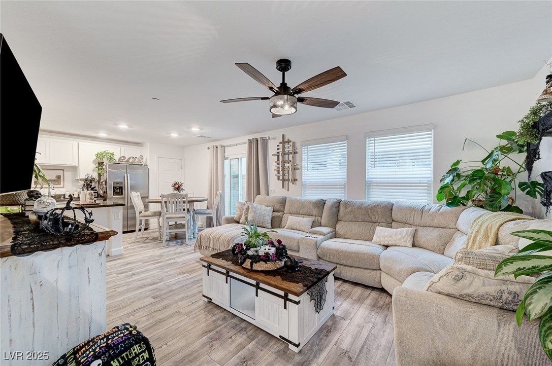 321 Bay Village Place Property Photo 9