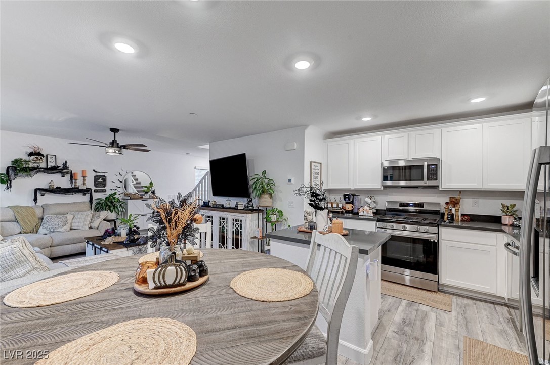 321 Bay Village Place Property Photo 14