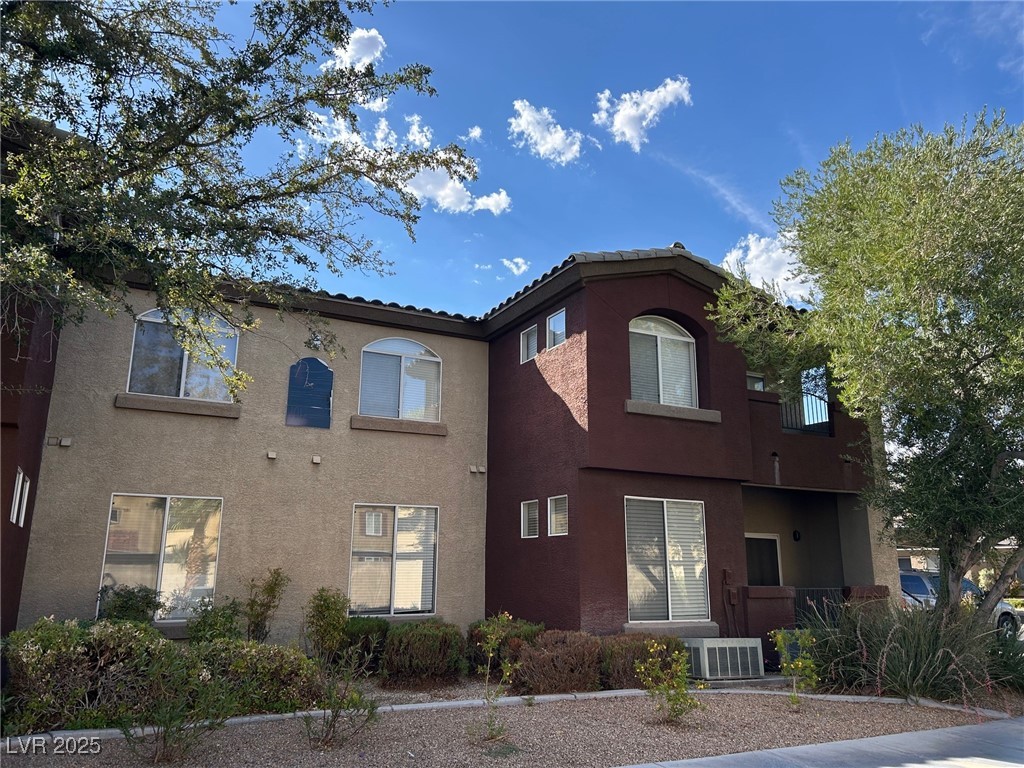 4400 South Jones Boulevard 2017 Property Photo 1