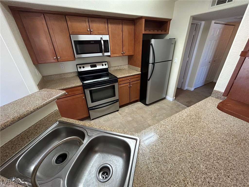 4400 South Jones Boulevard 2017 Property Photo 16