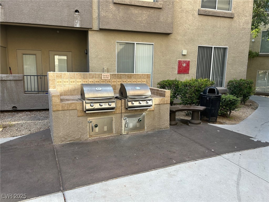 4400 South Jones Boulevard 2017 Property Photo 26