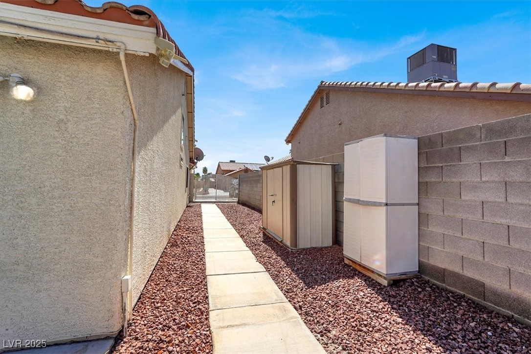 7229 Robins Roost Street Property Photo 40