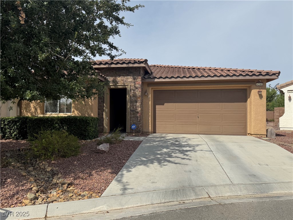 4240 South Gressa Street Property Photo 3