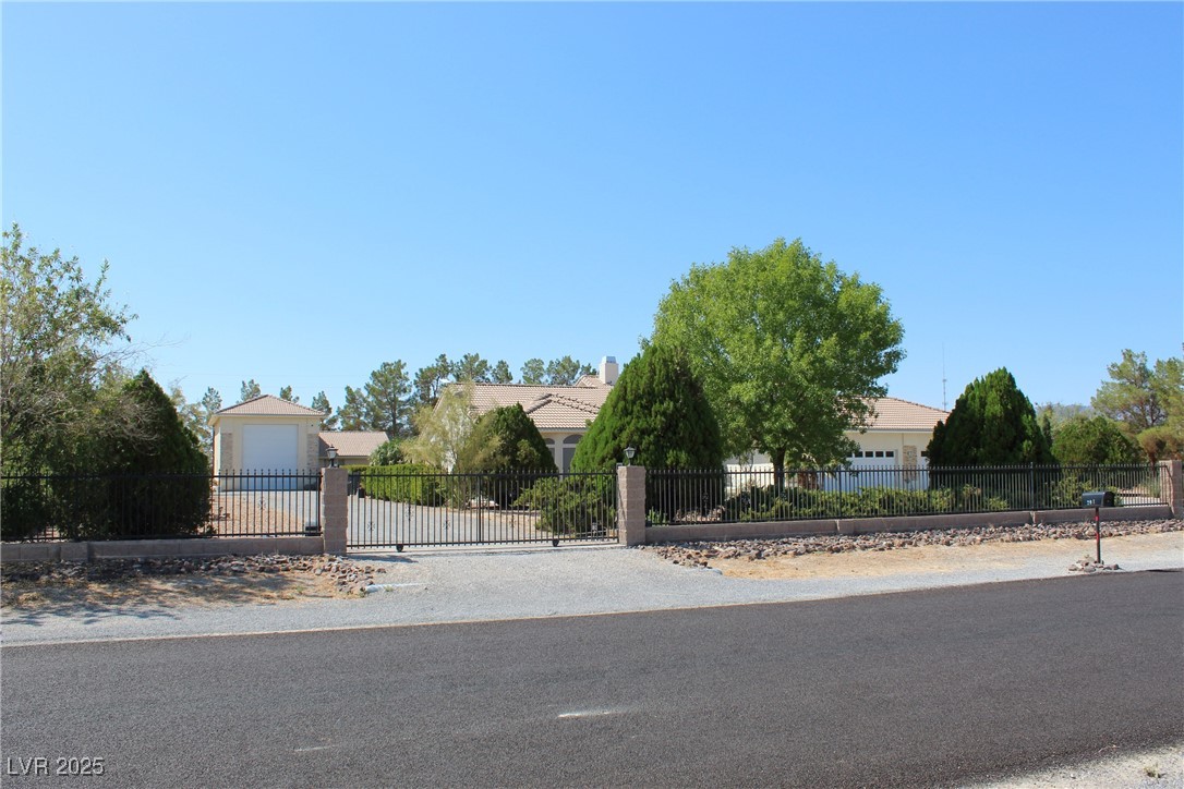 220 Cavalry Street Property Photo 9