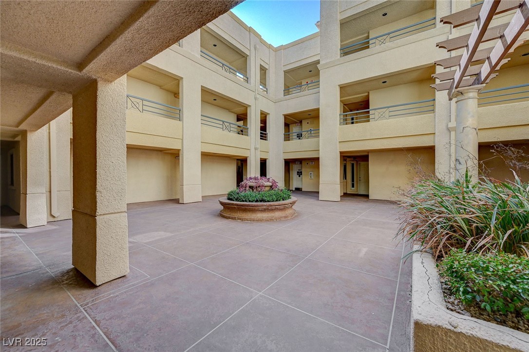 210 East Flamingo Road 105 Property Photo 29