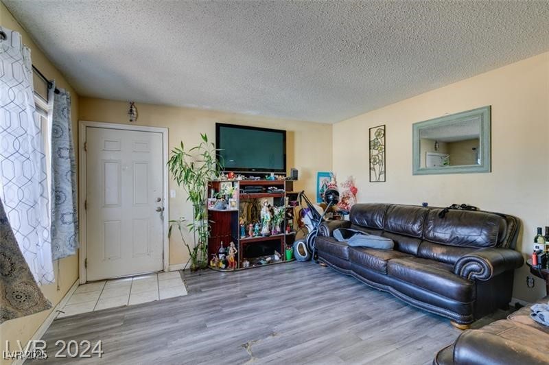 4316 Tara Avenue 4 Property Photo 4