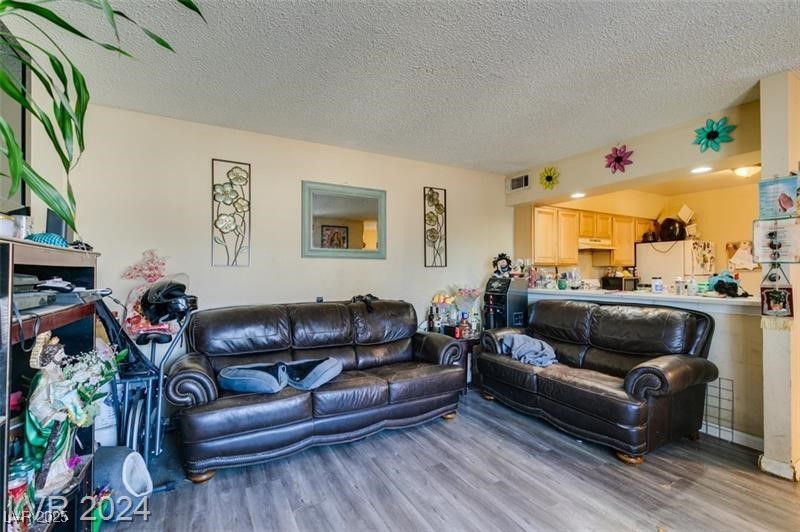 4316 Tara Avenue 4 Property Photo 5