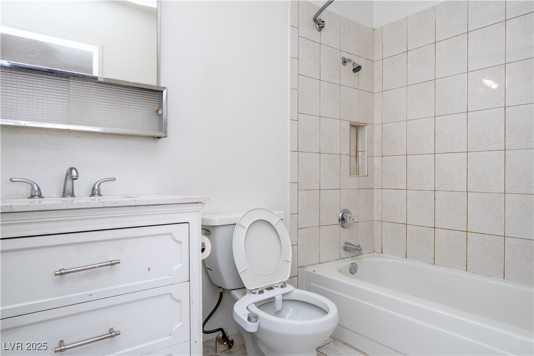 25 Gold Bar Court C Property Photo 8