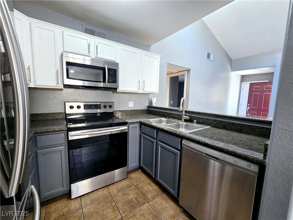 9325 West Desert Inn Road 229 Property Photo 6