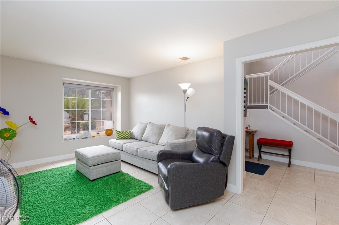 9836 Russett Wood Circle Property Photo 16