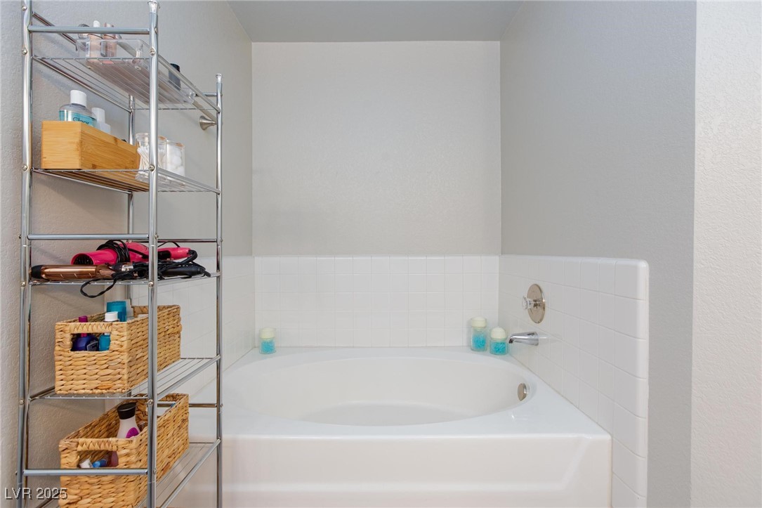 9836 Russett Wood Circle Property Photo 23