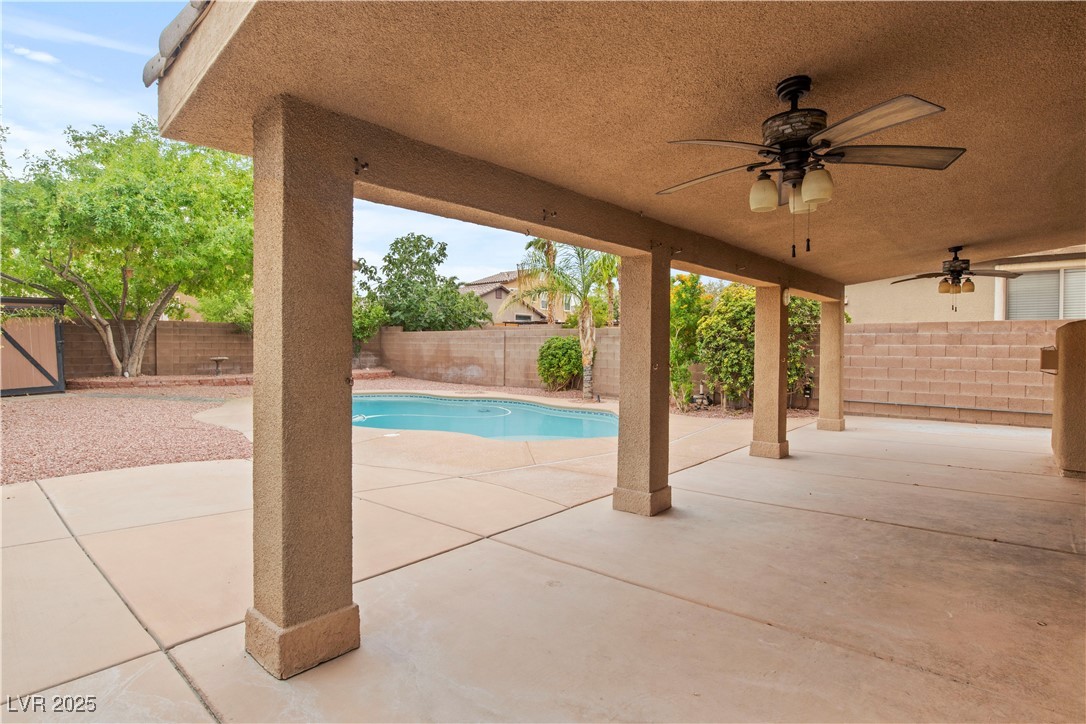 7633 Winterthur Court Property Photo 7