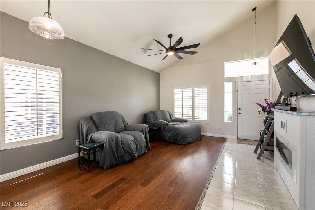 4370 Sunrise Shores Avenue Property Photo 5