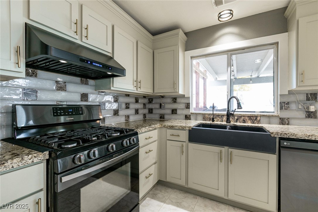 4370 Sunrise Shores Avenue Property Photo 16