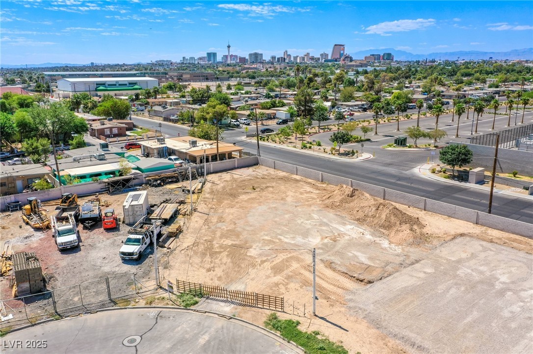 Reynolds Avenue Property Photo 3