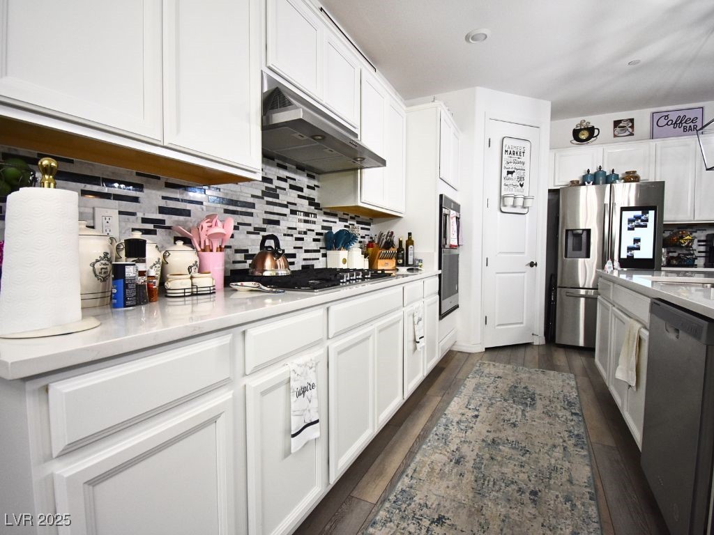 9985 Blackbark Court Property Photo 10